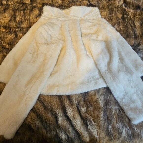 Ann Taylor Loft Sz 4 Faux White Mink Fur Crop Coat Soft Wedding Bride Classic - Picture 5 of 11